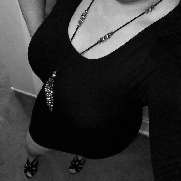 🌟HOST PICK🌟 Classic Black Bodycon Seamless Dress - Picture 3 of 5